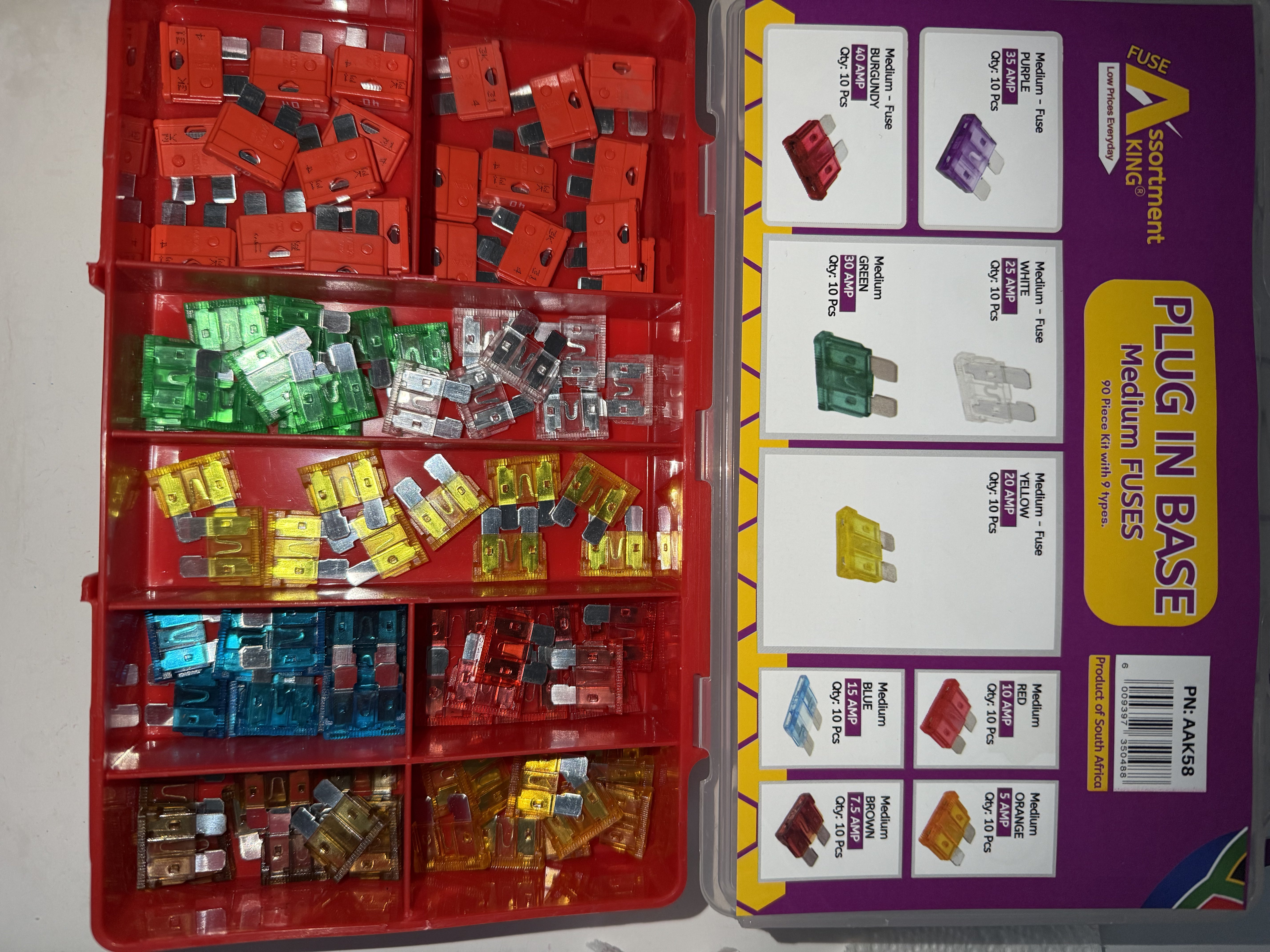 Plug In Bases-Medium Fuses (Plug-In Type, 90 PCE)